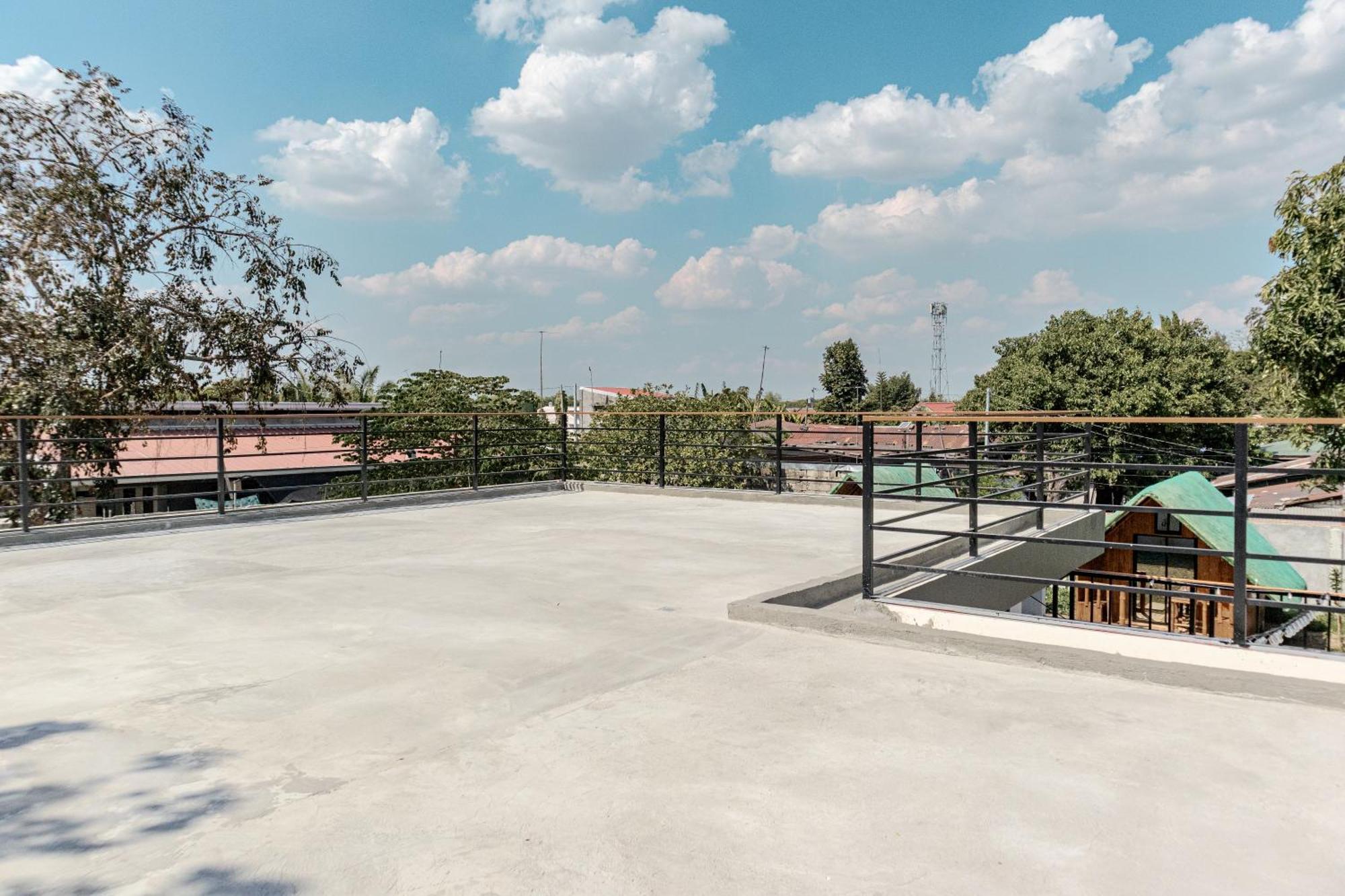 A Poolside Cafe Resort Magalang Exterior photo