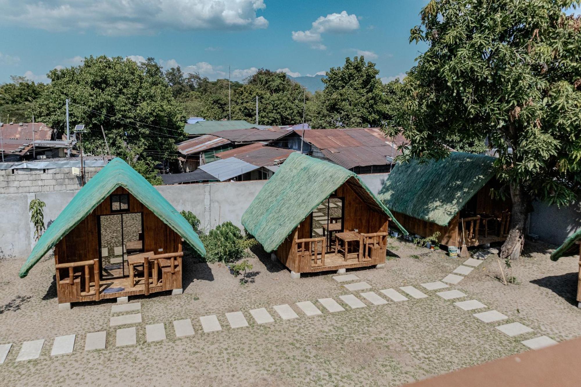 A Poolside Cafe Resort Magalang Exterior photo